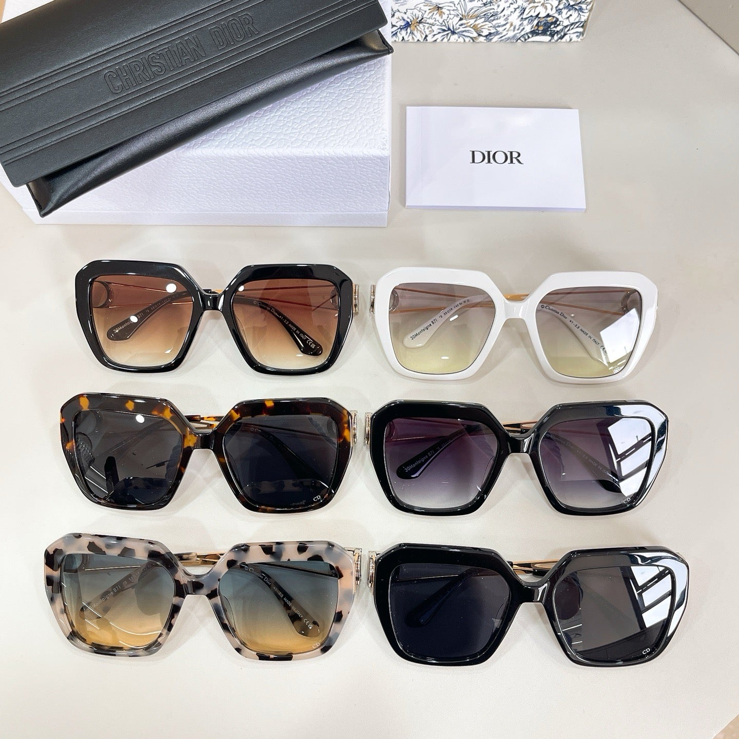 Mehrfarbige Sonnenbrille