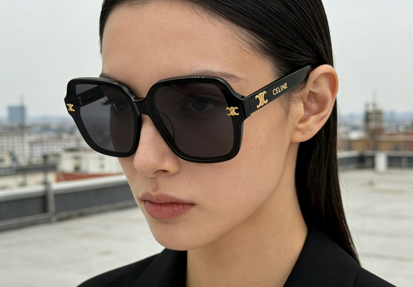 Mehrfarbige Sonnenbrille
