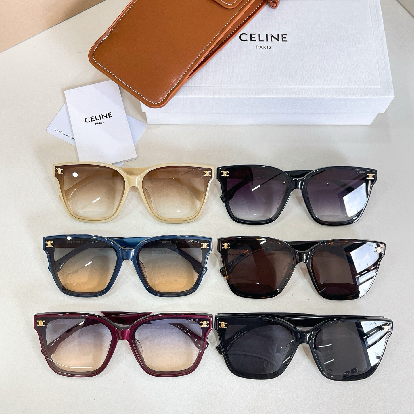 Mehrfarbige Sonnenbrille