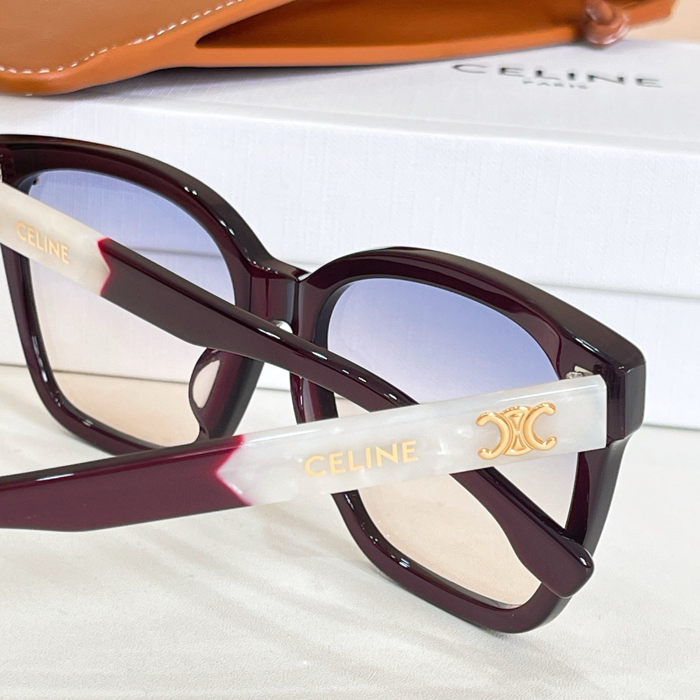 Mehrfarbige Sonnenbrille