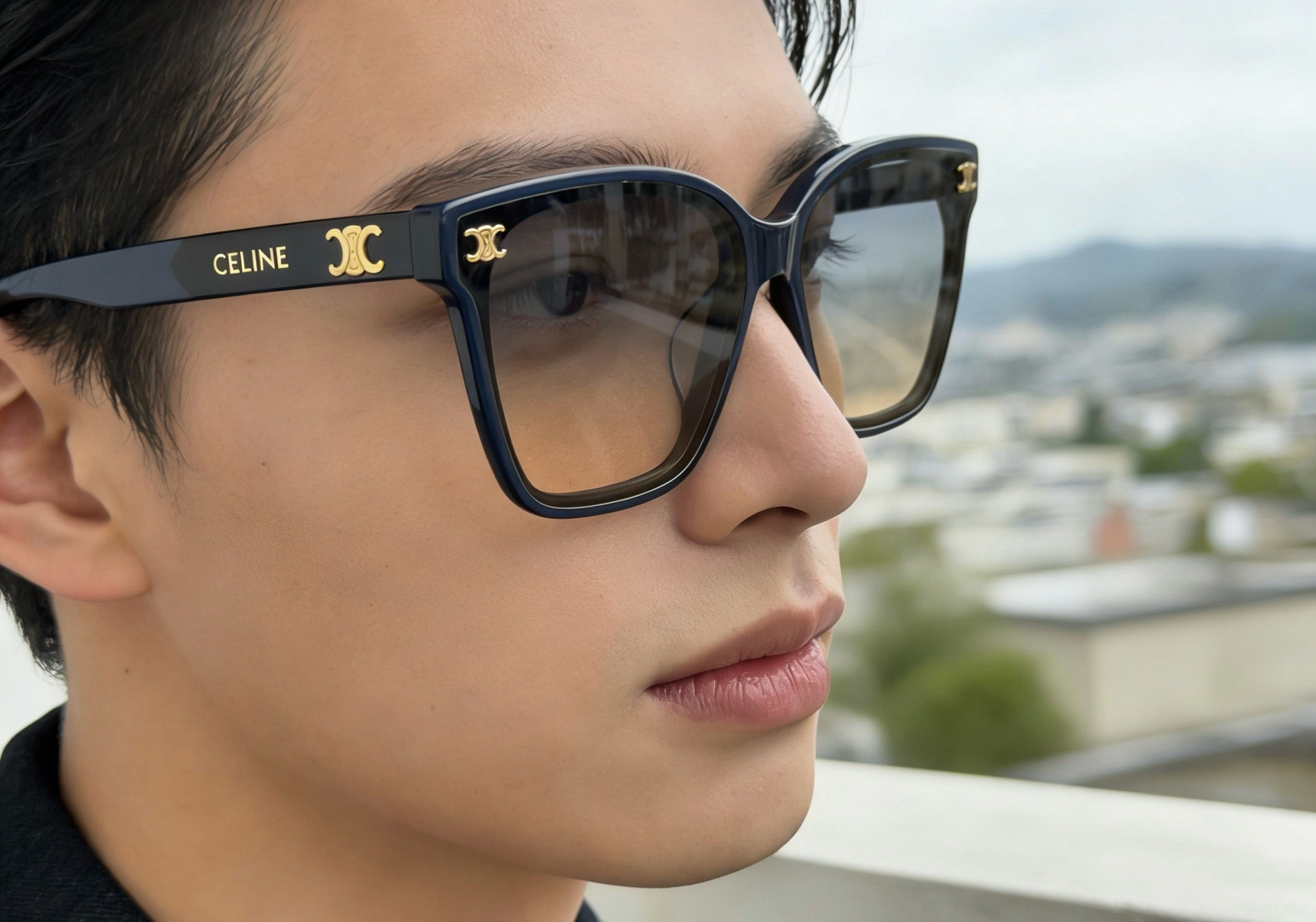 Mehrfarbige Sonnenbrille