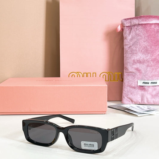 Mehrfarbige Sonnenbrille