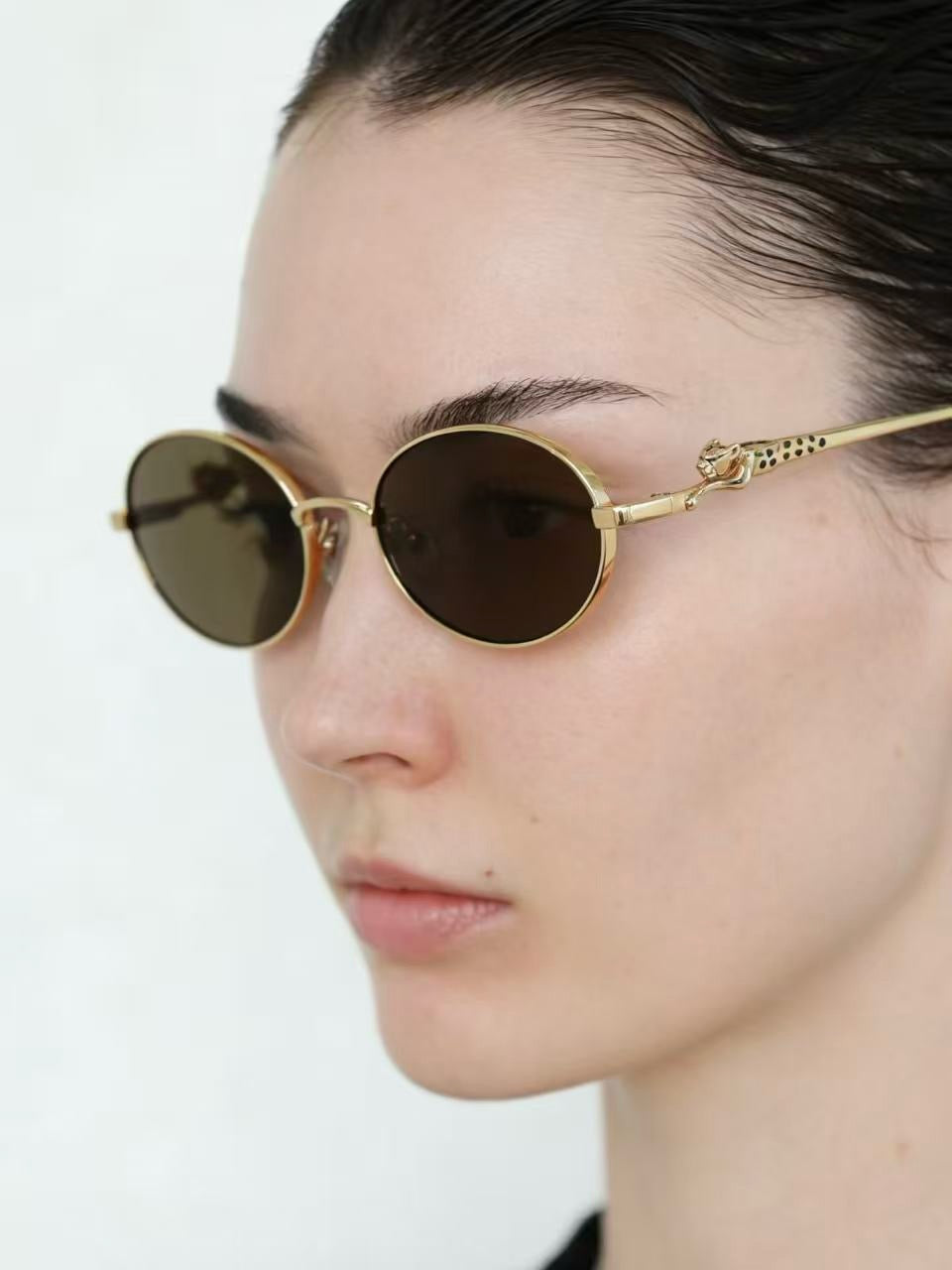 Mehrfarbige Sonnenbrille