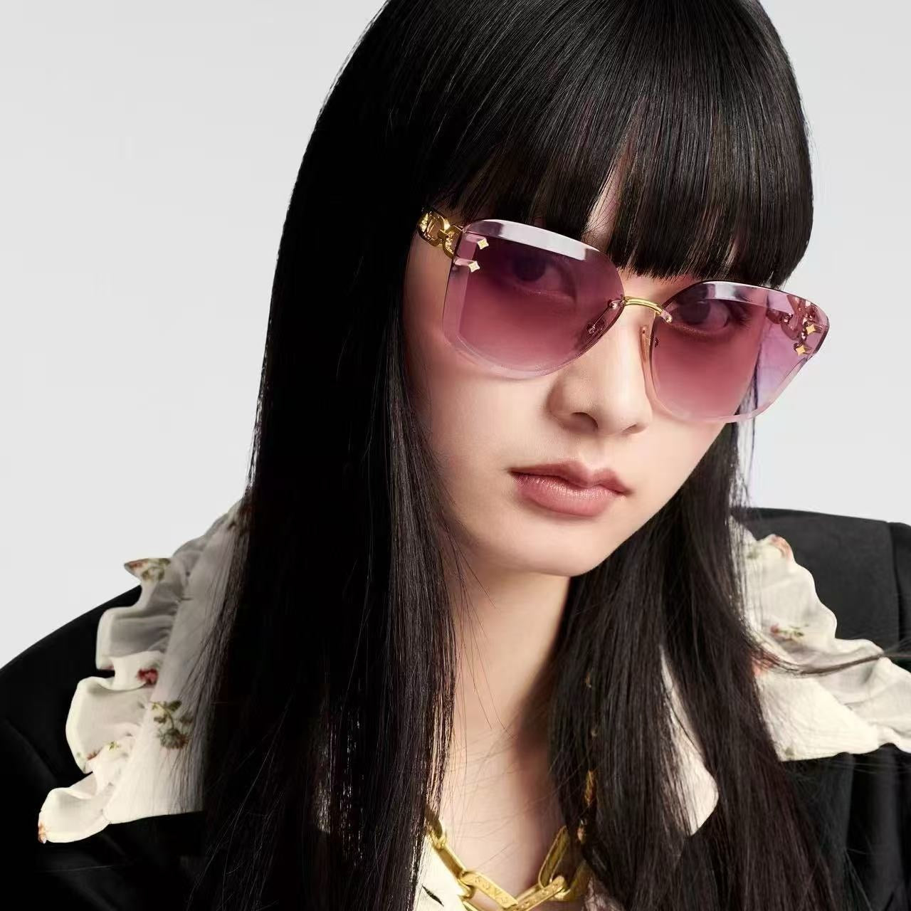 Mehrfarbige Sonnenbrille
