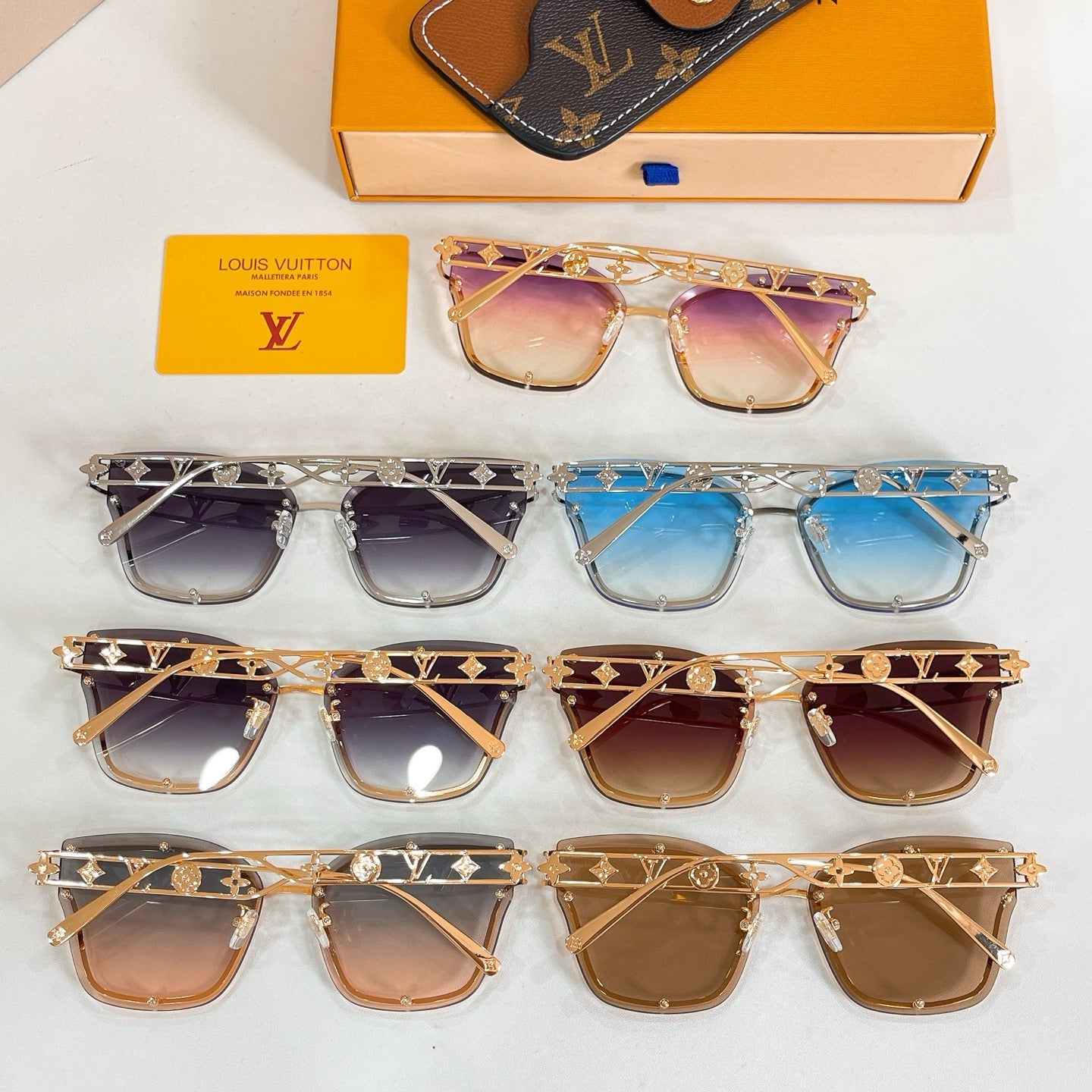 Mehrfarbige Sonnenbrille
