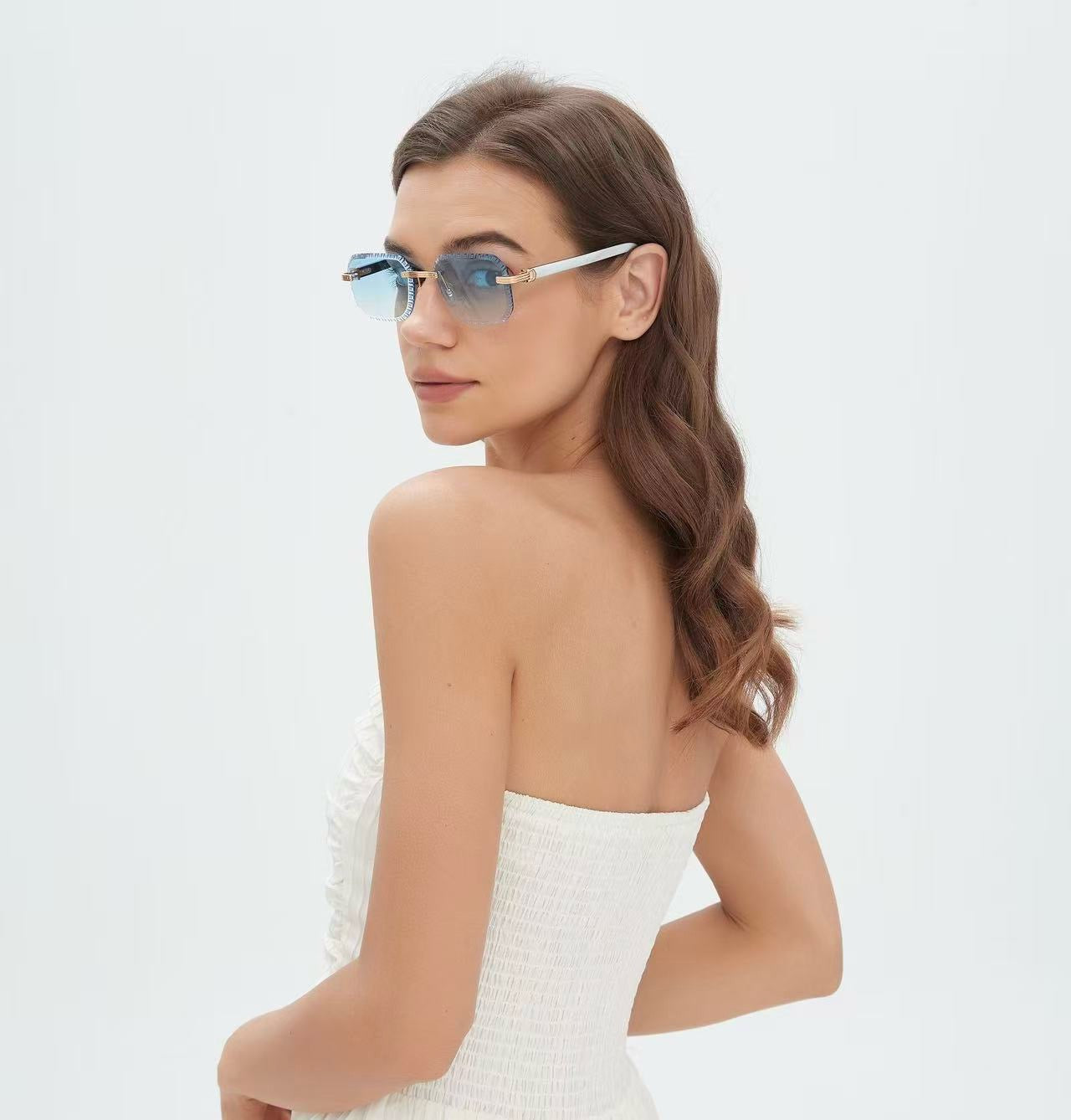 Mehrfarbige Sonnenbrille