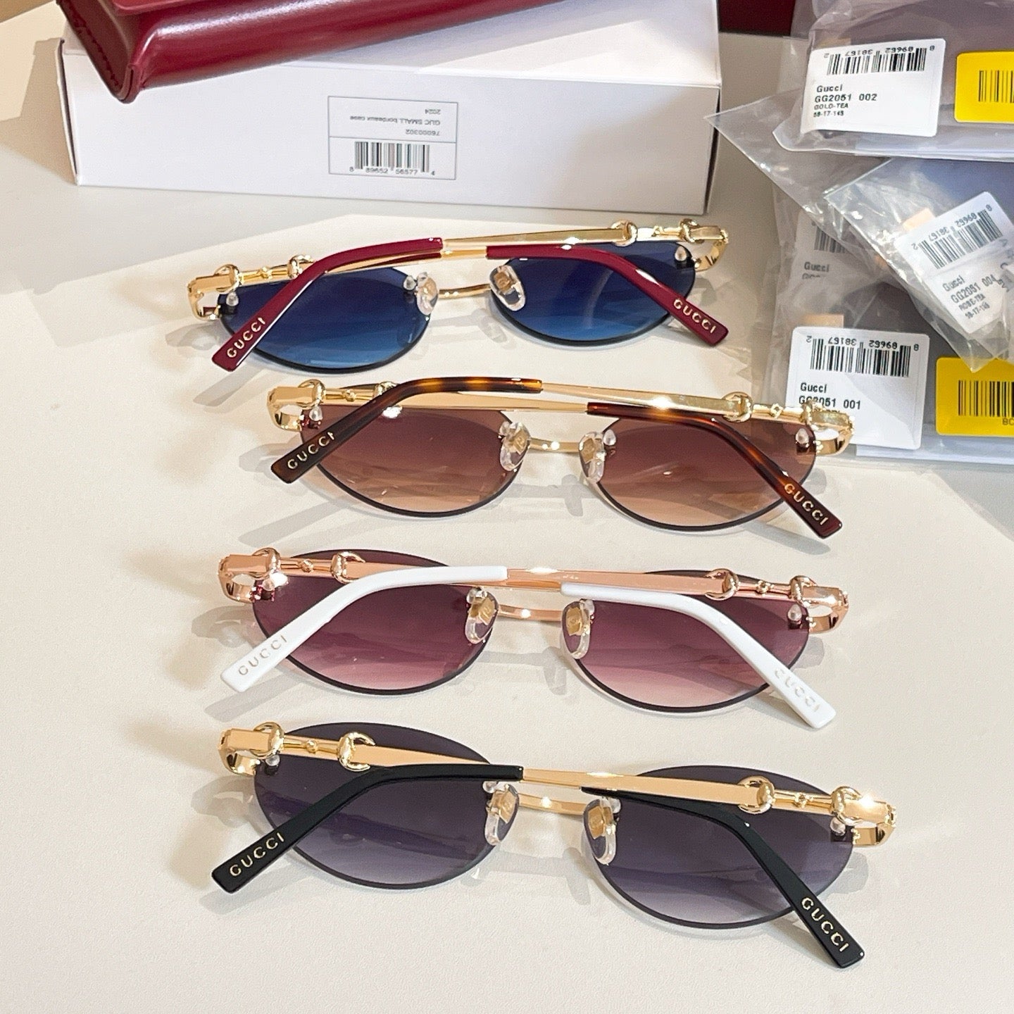 Mehrfarbige Sonnenbrille