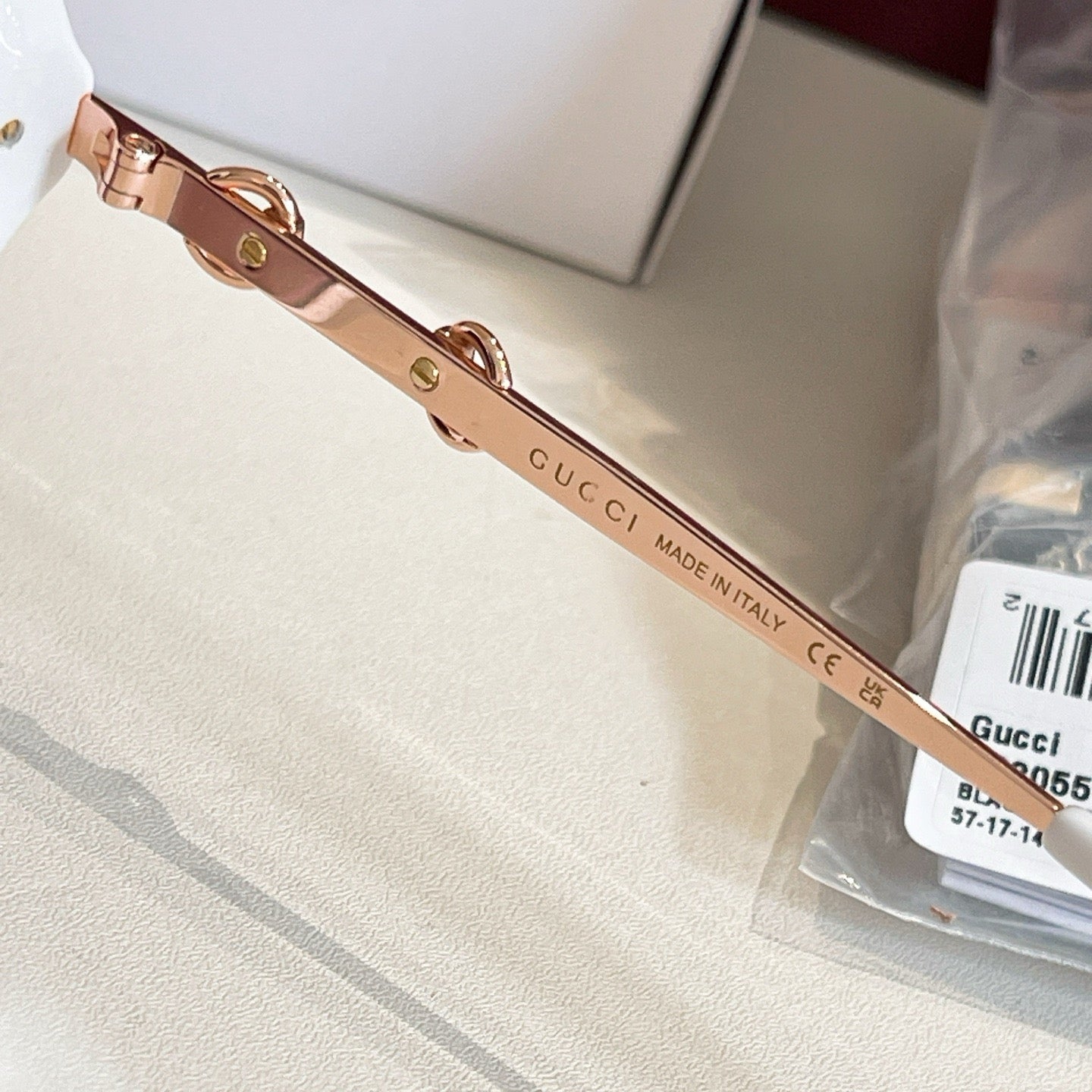 Mehrfarbige Sonnenbrille