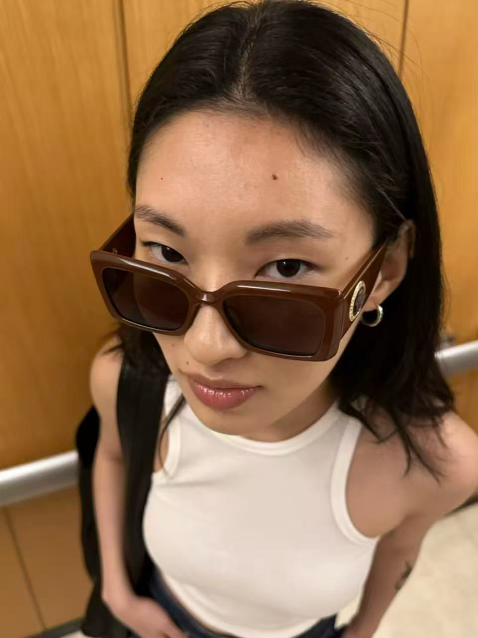 Mehrfarbige Sonnenbrille