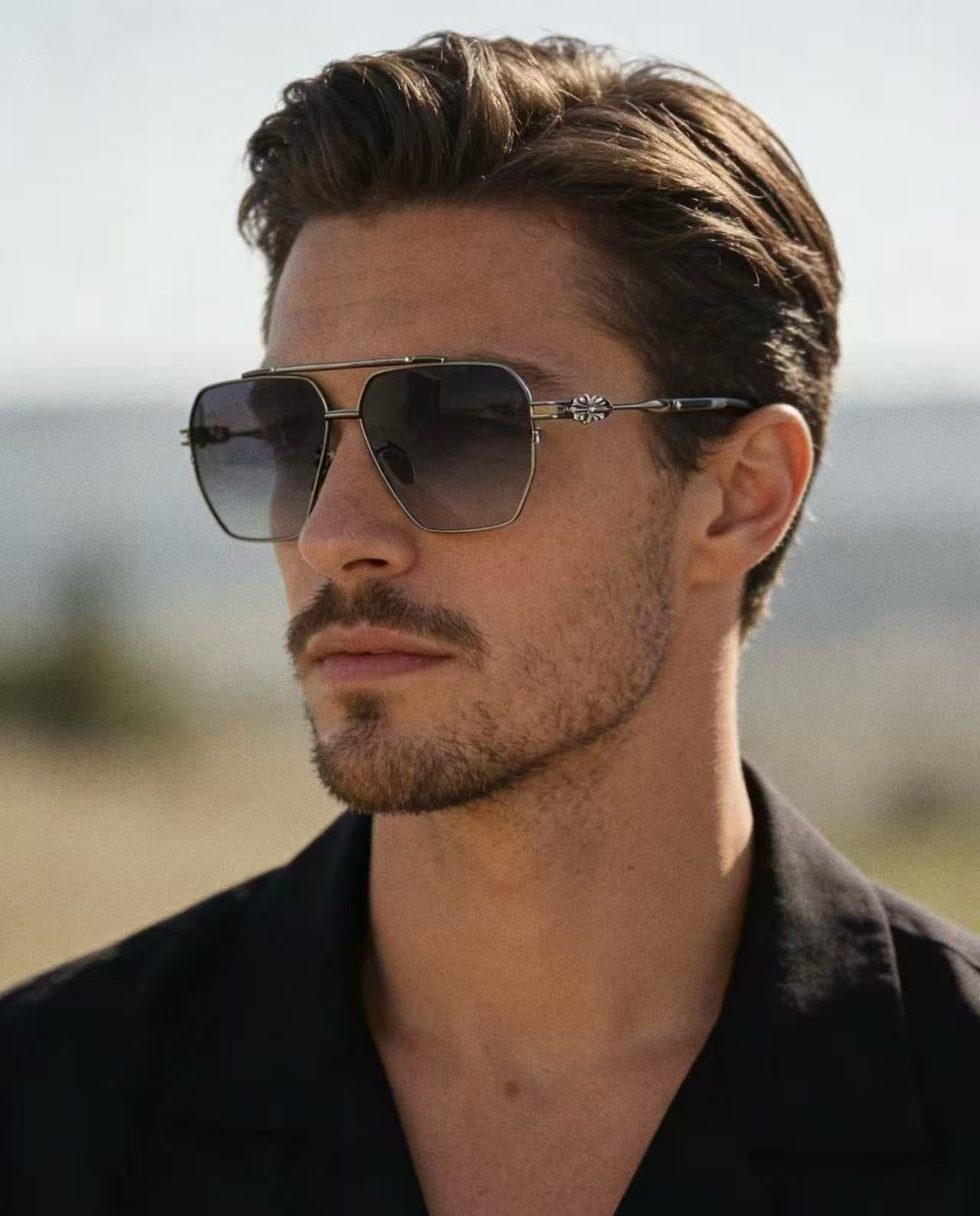 Mehrfarbige Sonnenbrille
