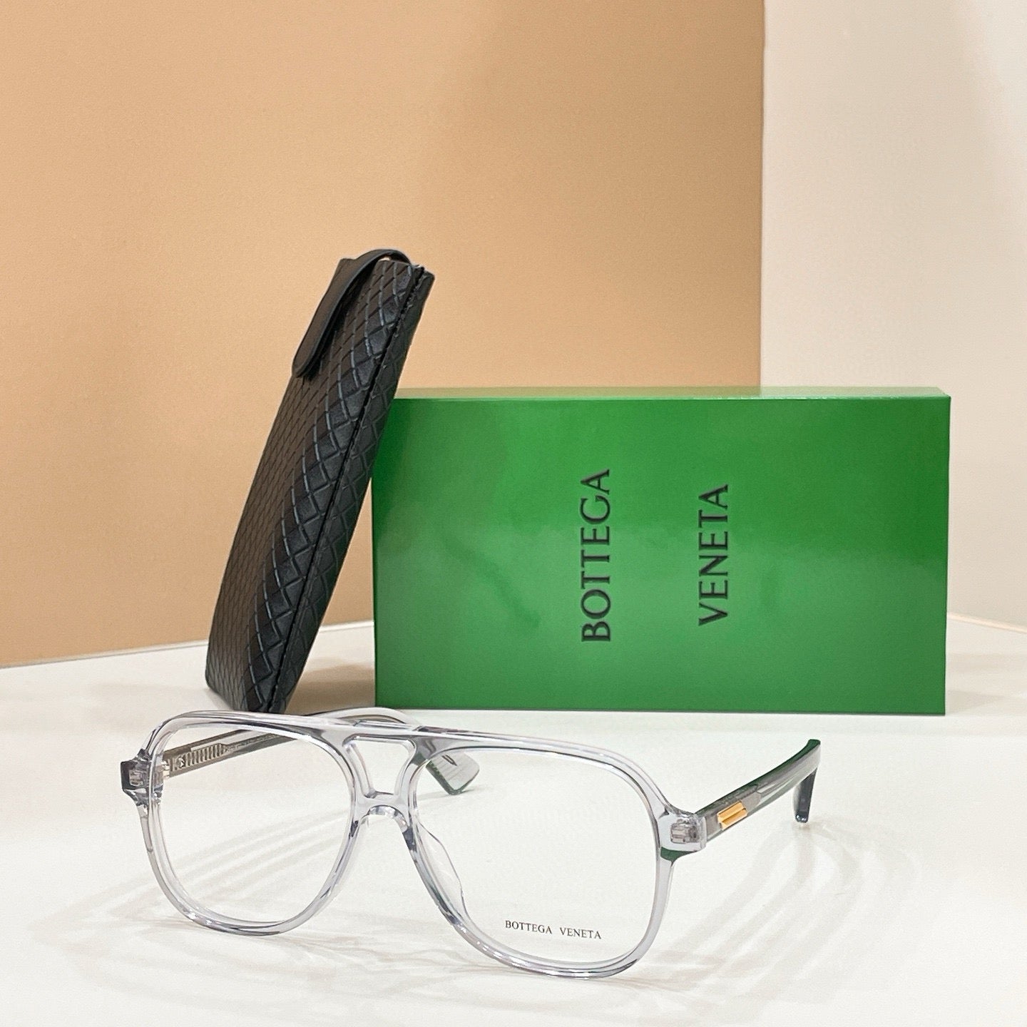Mehrfarbige Sonnenbrille