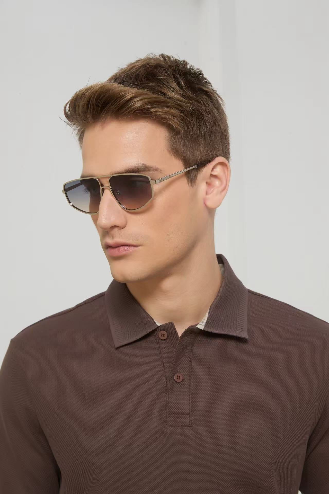 Mehrfarbige Sonnenbrille