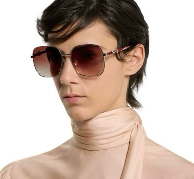 Mehrfarbige Sonnenbrille