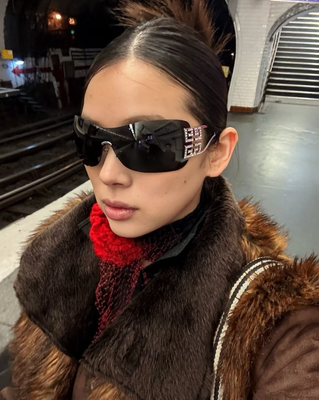 Mehrfarbige Sonnenbrille