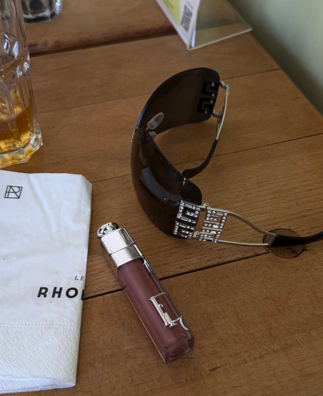 Mehrfarbige Sonnenbrille