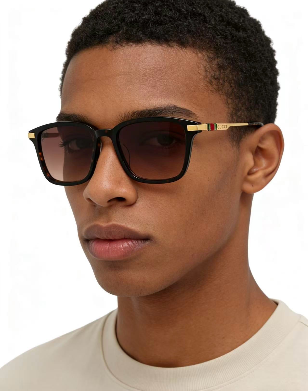 Mehrfarbige Sonnenbrille