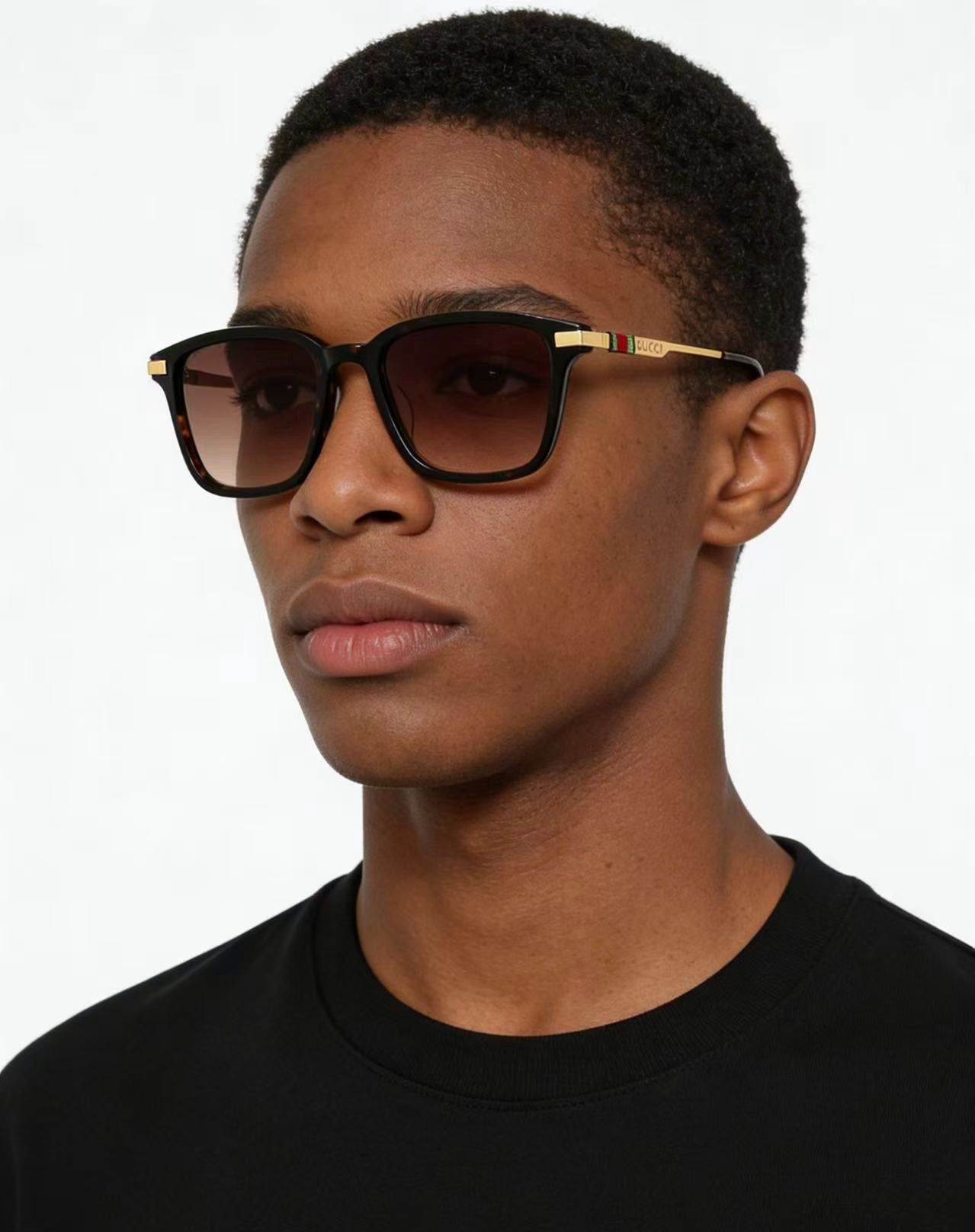 Mehrfarbige Sonnenbrille