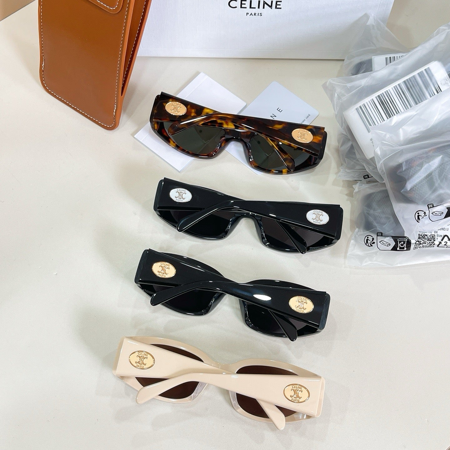 Mehrfarbige Sonnenbrille