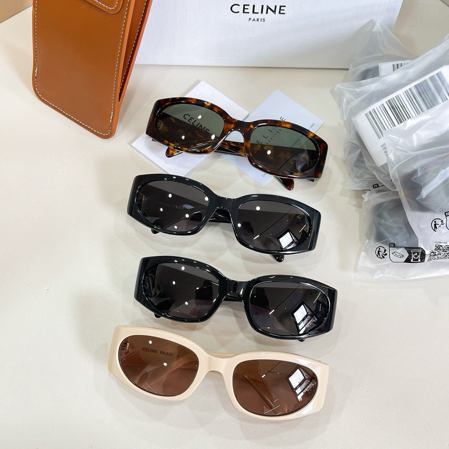 Mehrfarbige Sonnenbrille