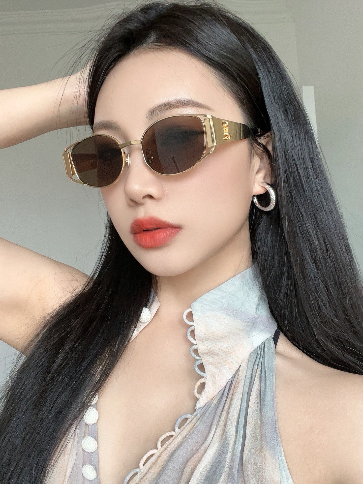 Mehrfarbige Sonnenbrille