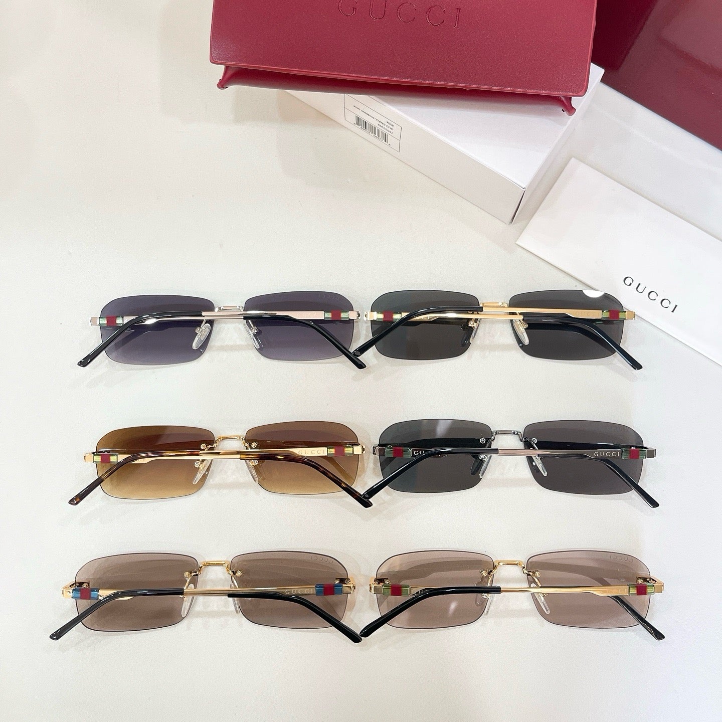 Mehrfarbige Sonnenbrille