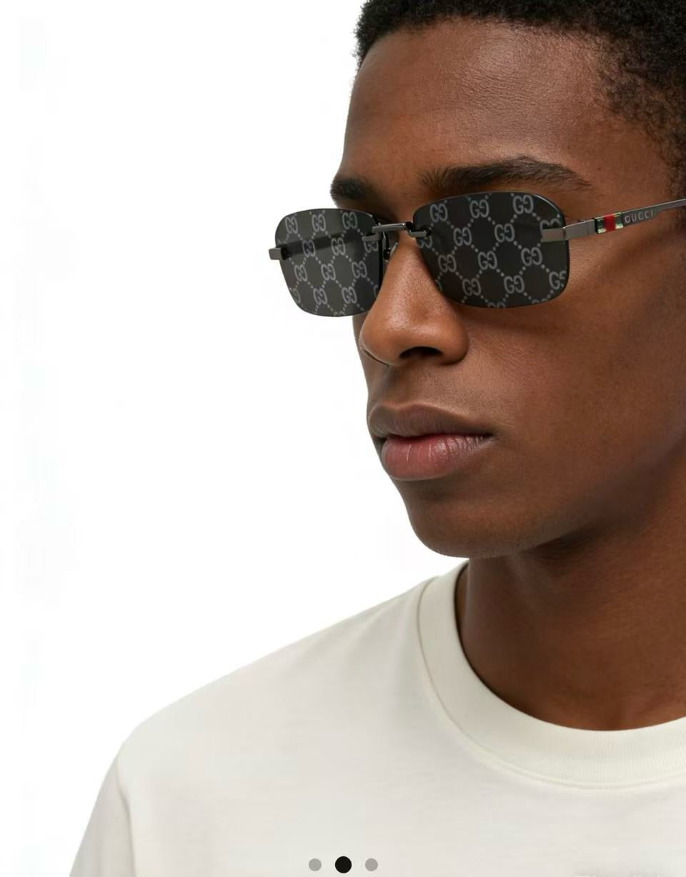 Mehrfarbige Sonnenbrille