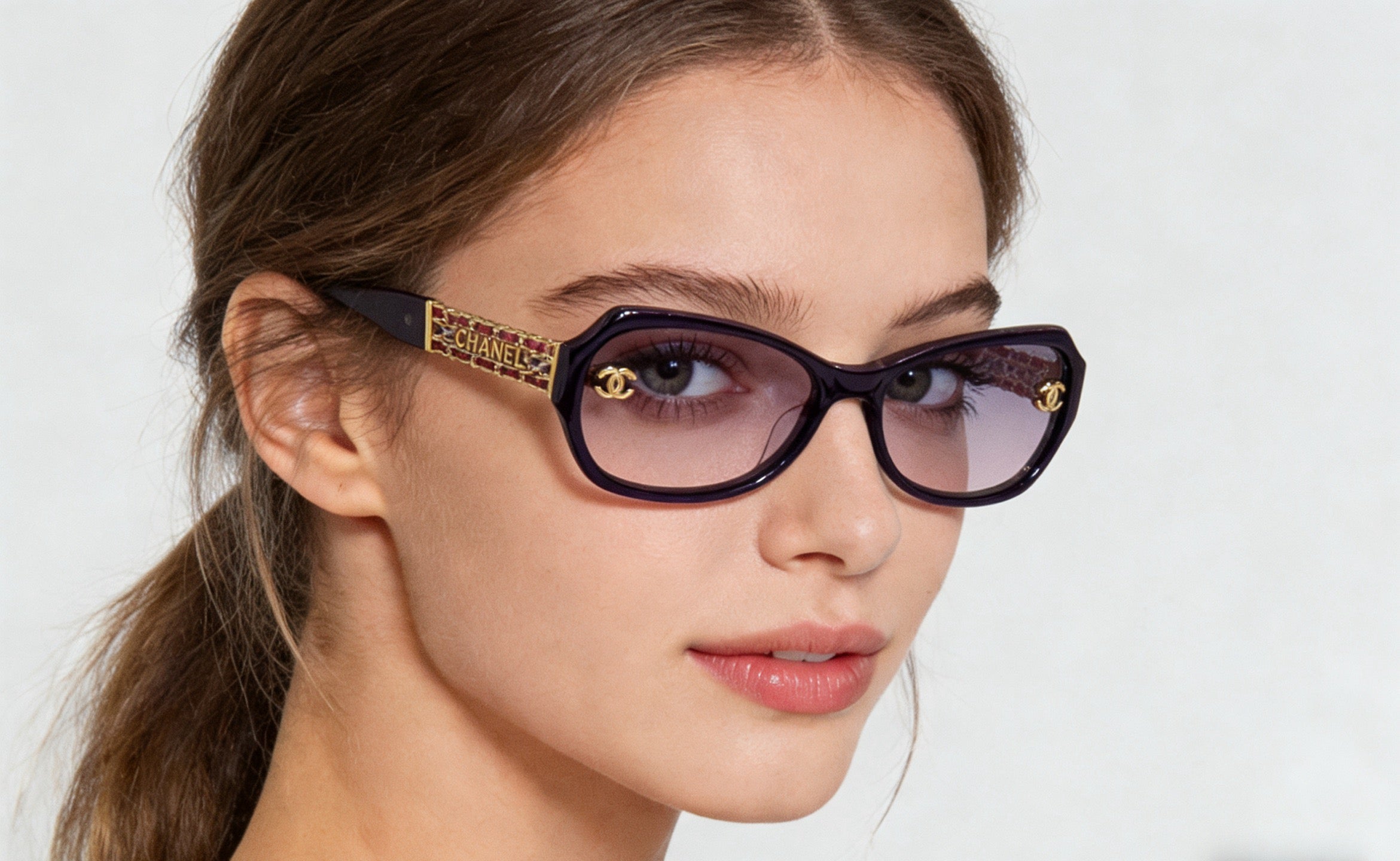 Mehrfarbige Sonnenbrille