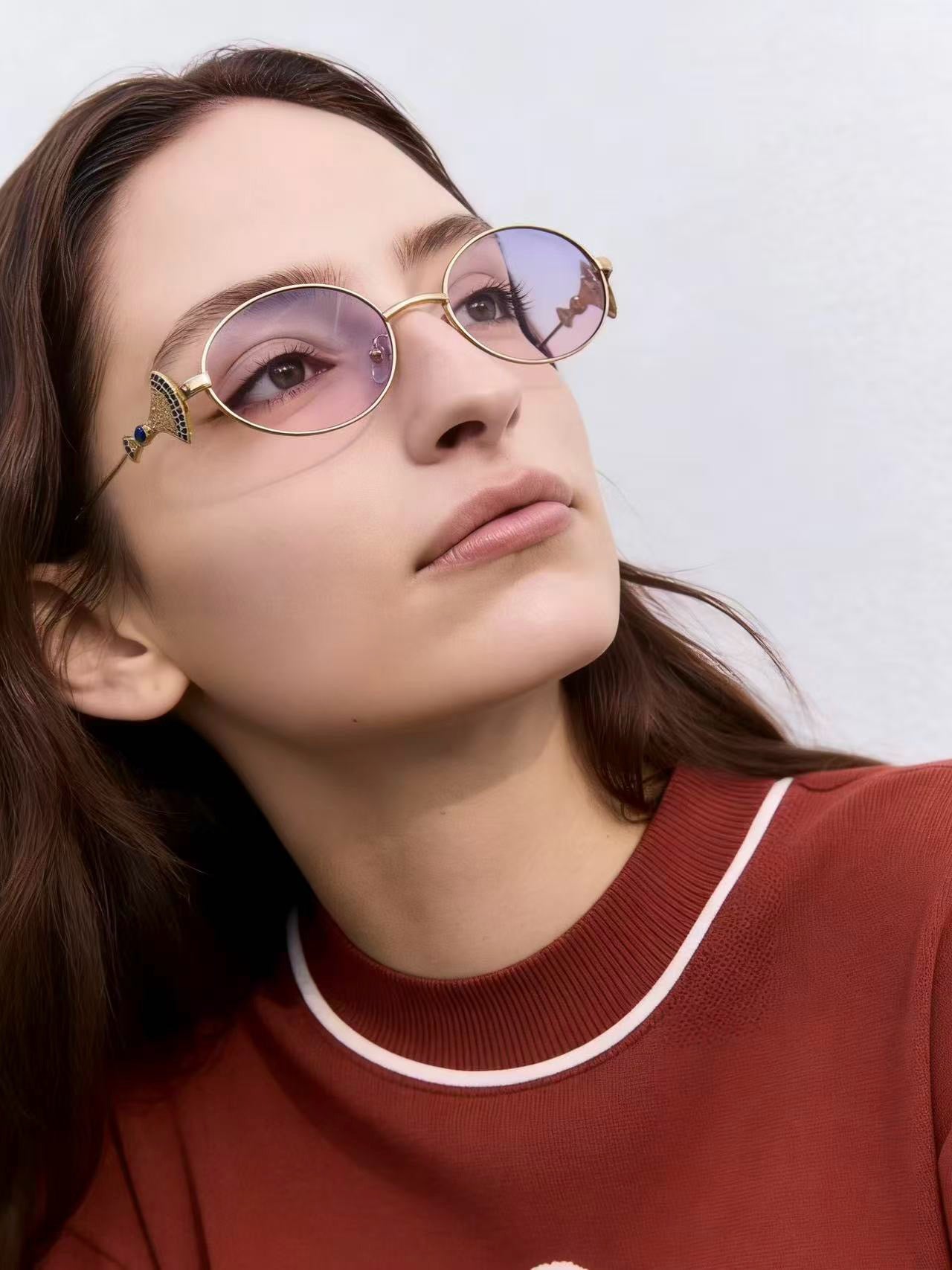 Mehrfarbige Sonnenbrille