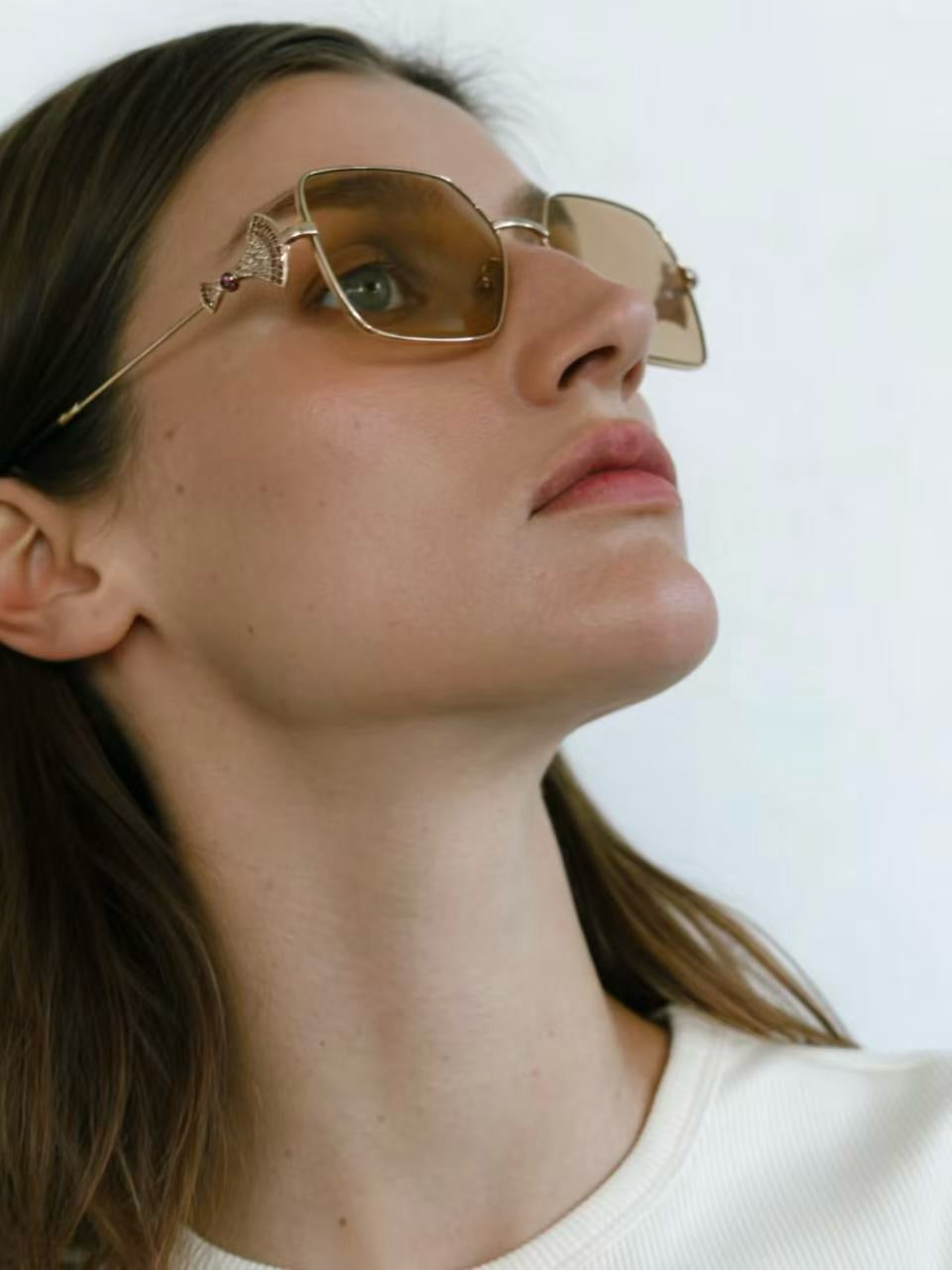 Mehrfarbige Sonnenbrille
