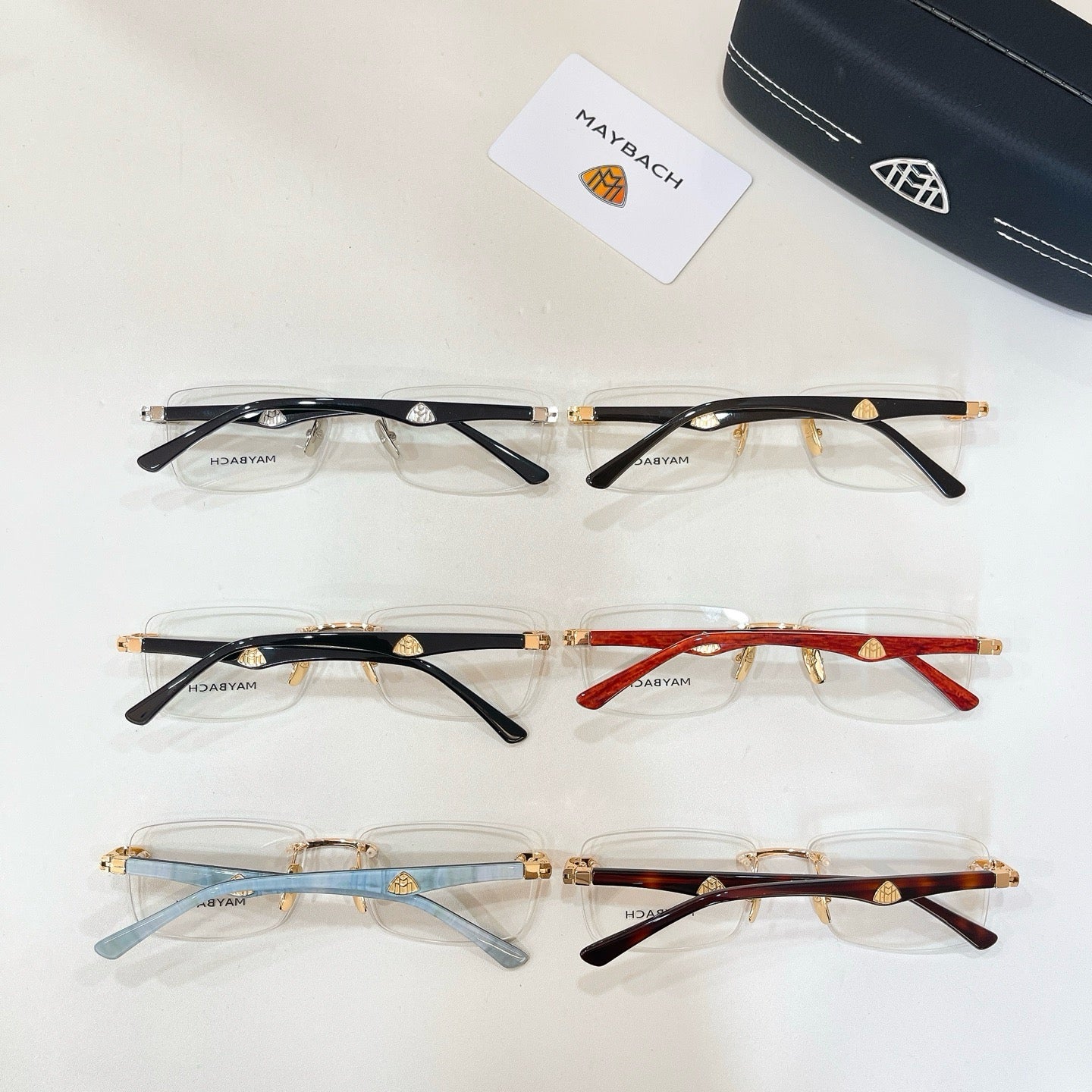 Mehrfarbige Sonnenbrille