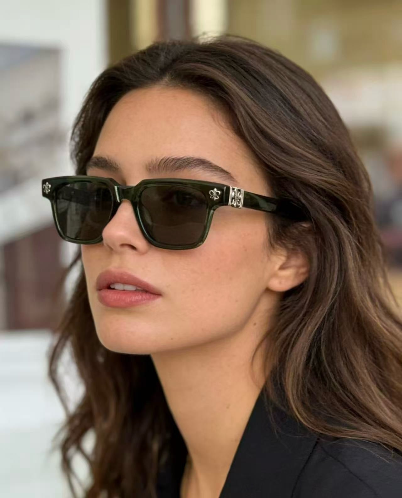 Mehrfarbige Sonnenbrille