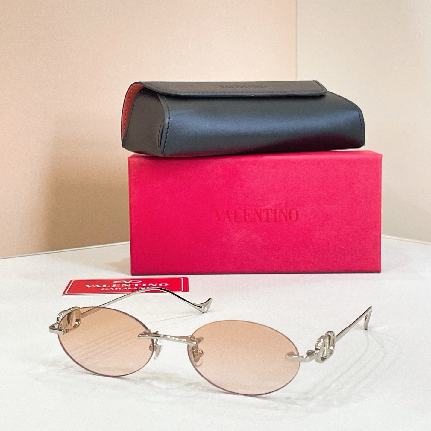 Mehrfarbige Sonnenbrille