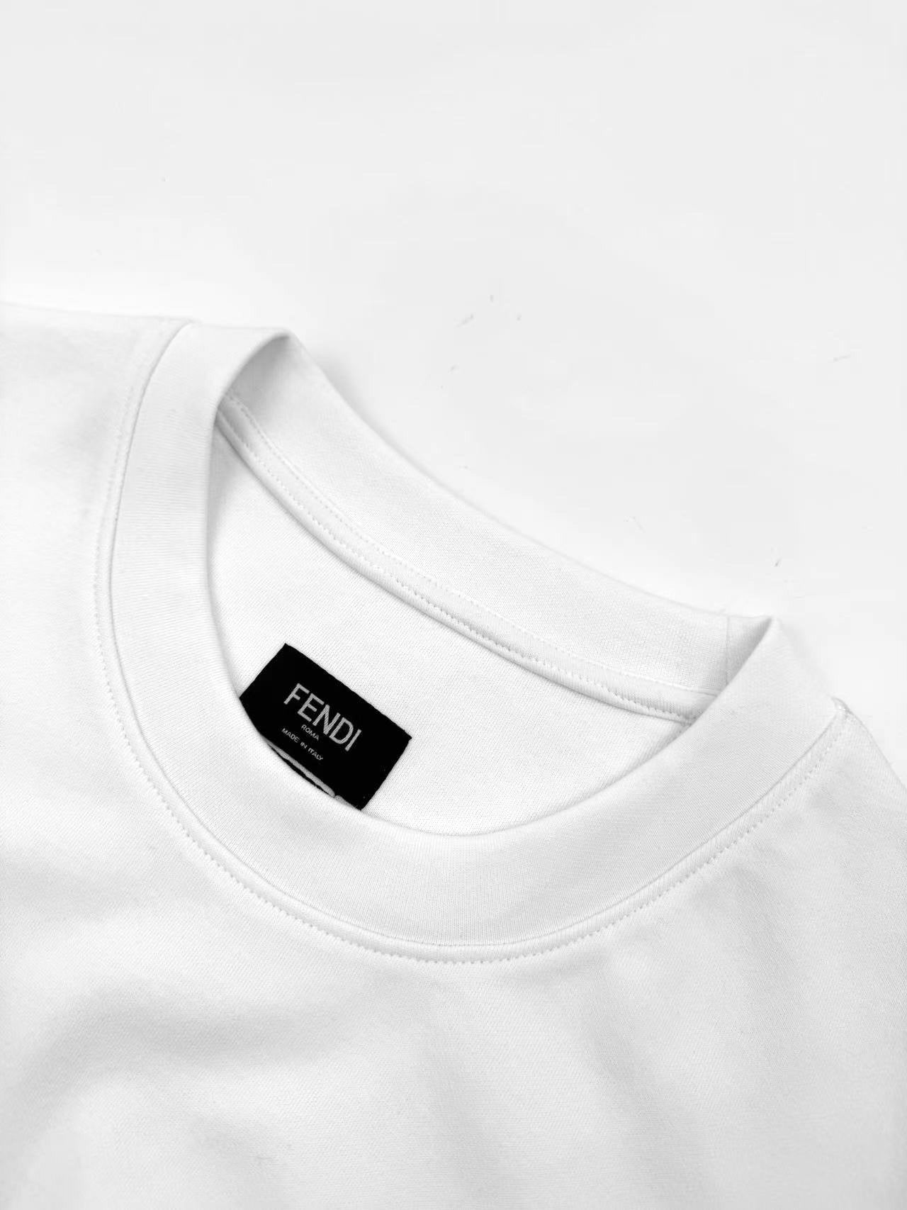Black white T-shirt - FashionHype.xyz