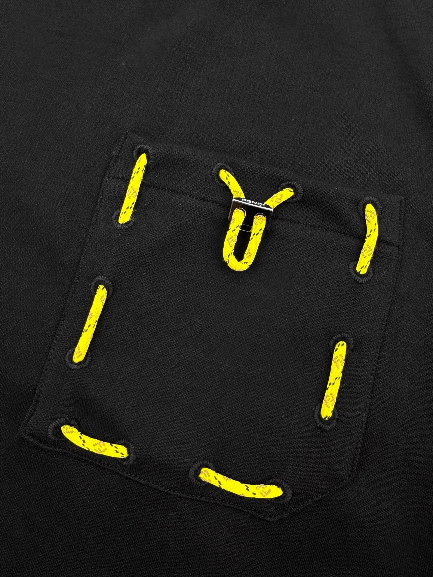 Black white T-shirt - FashionHype.xyz