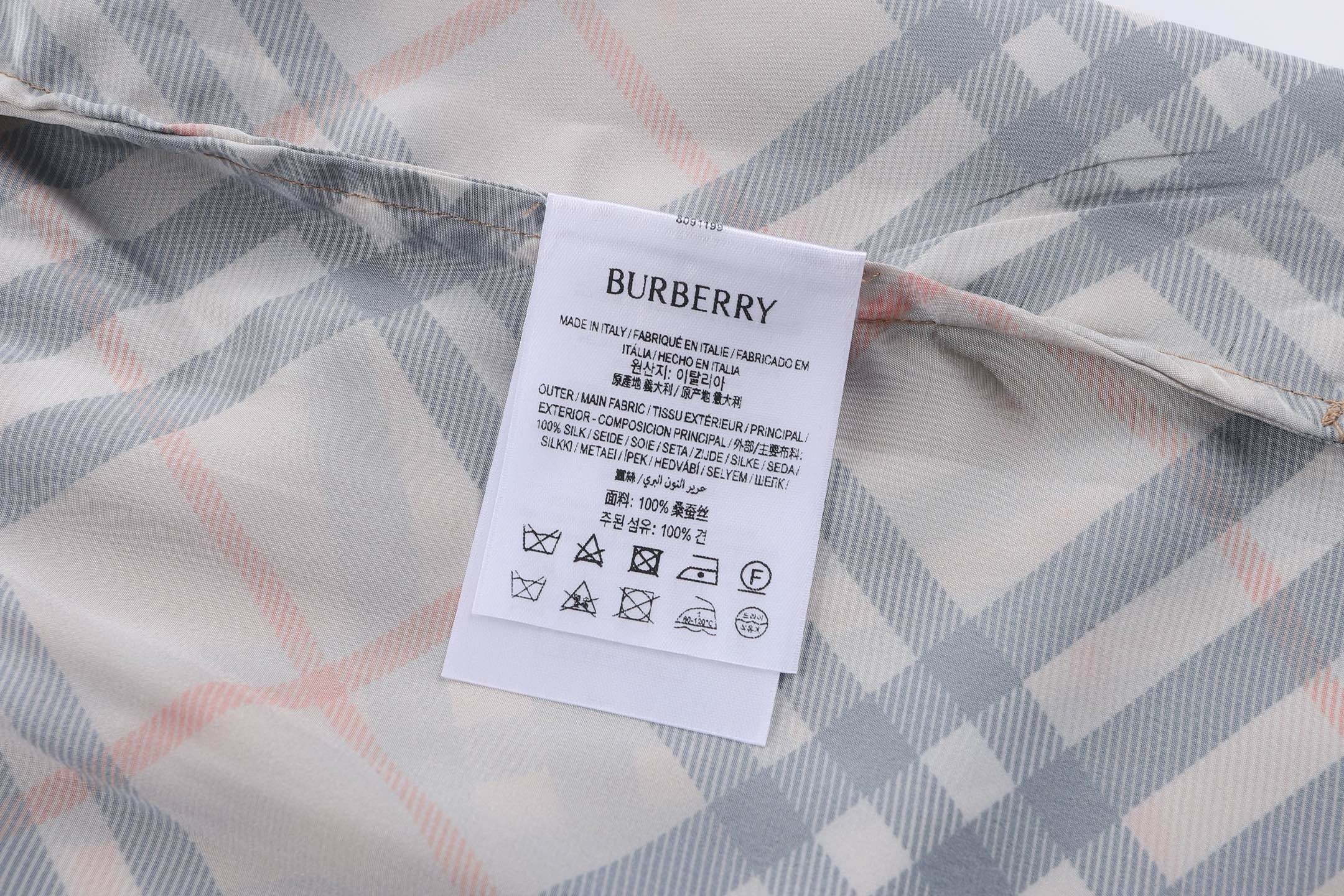 Multi-color short