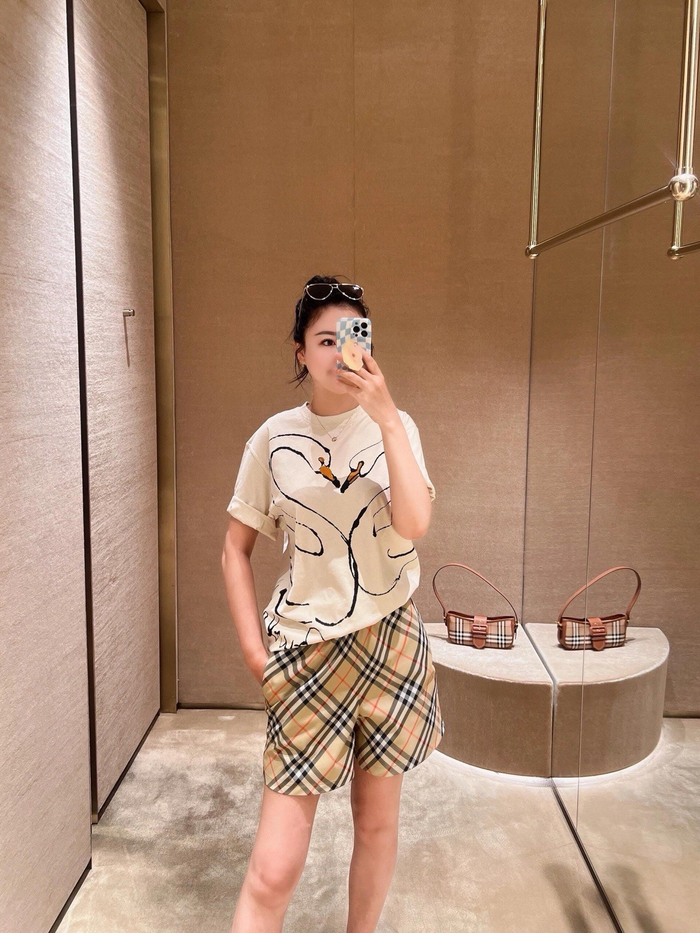 Multi-color short