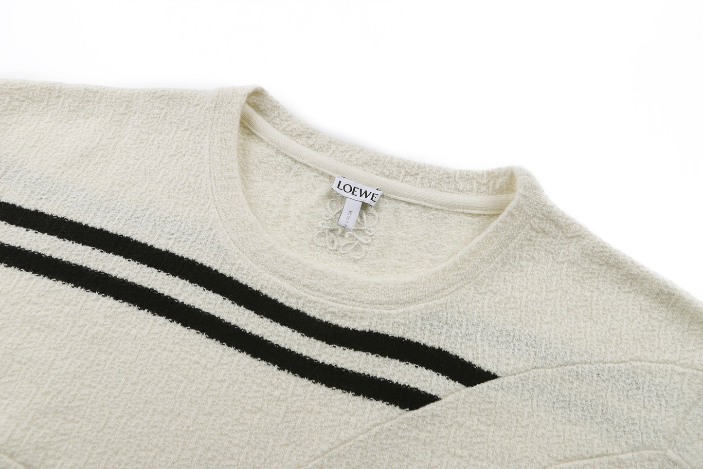 White and Black T-shirt - FashionHype.xyz