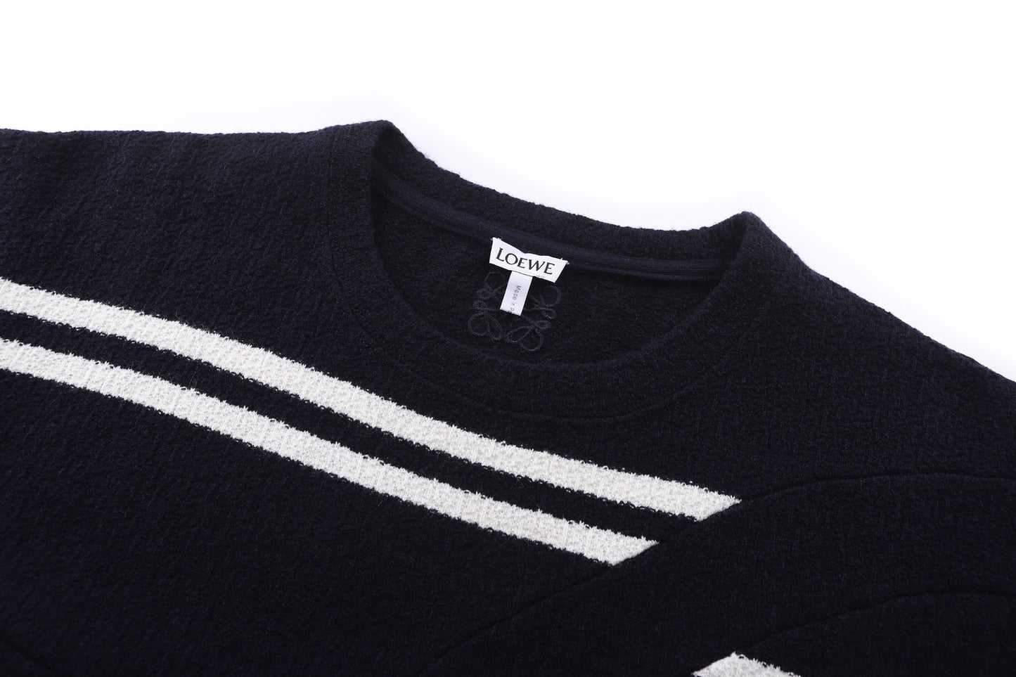 White and Black T-shirt - FashionHype.xyz