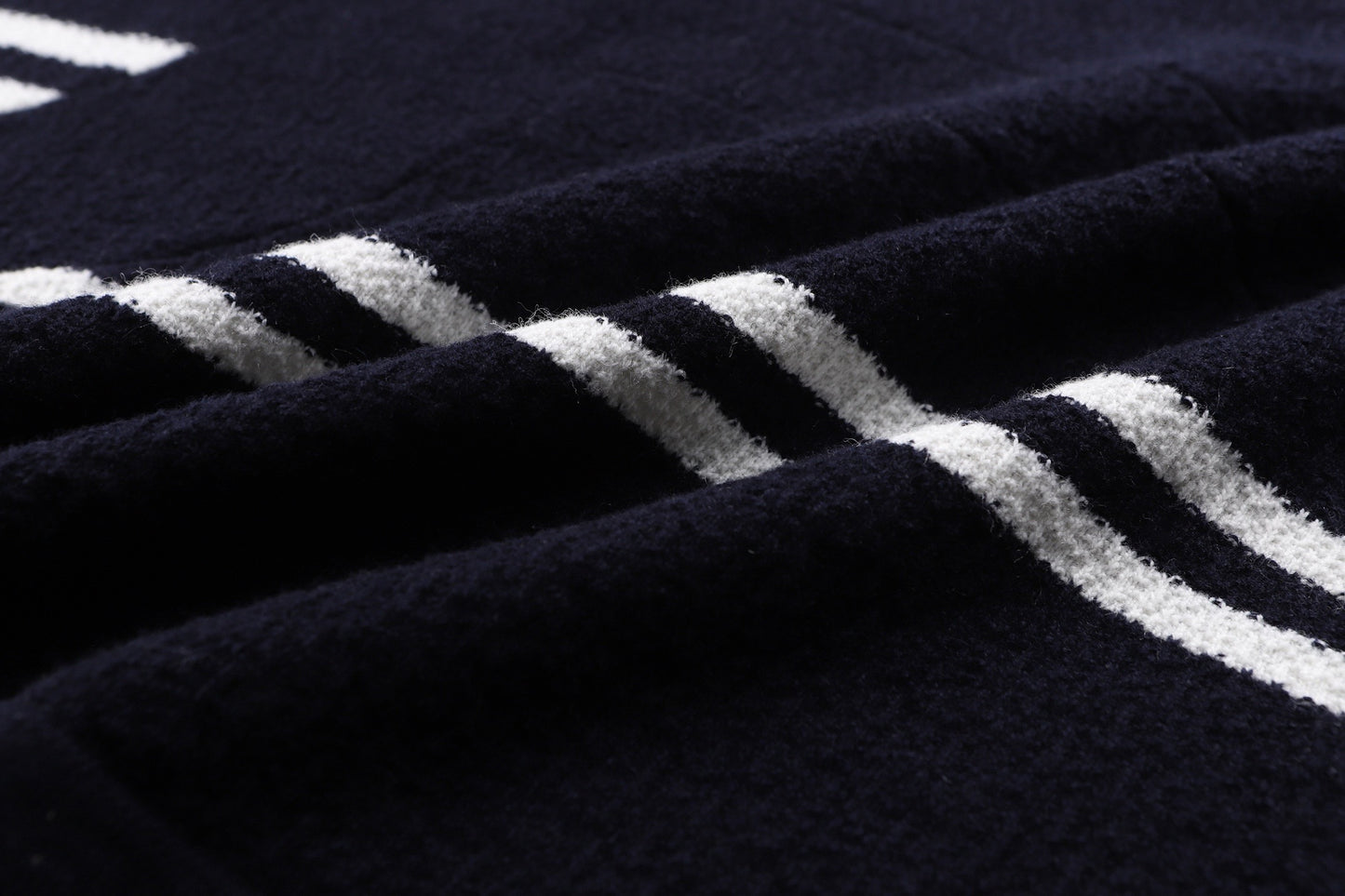 White and Black T-shirt - FashionHype.xyz