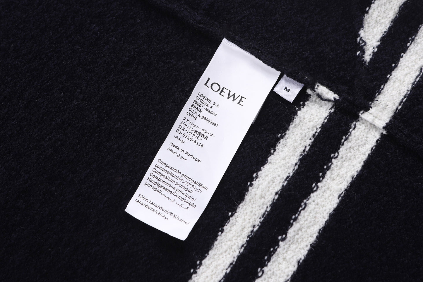 White and Black T-shirt - FashionHype.xyz