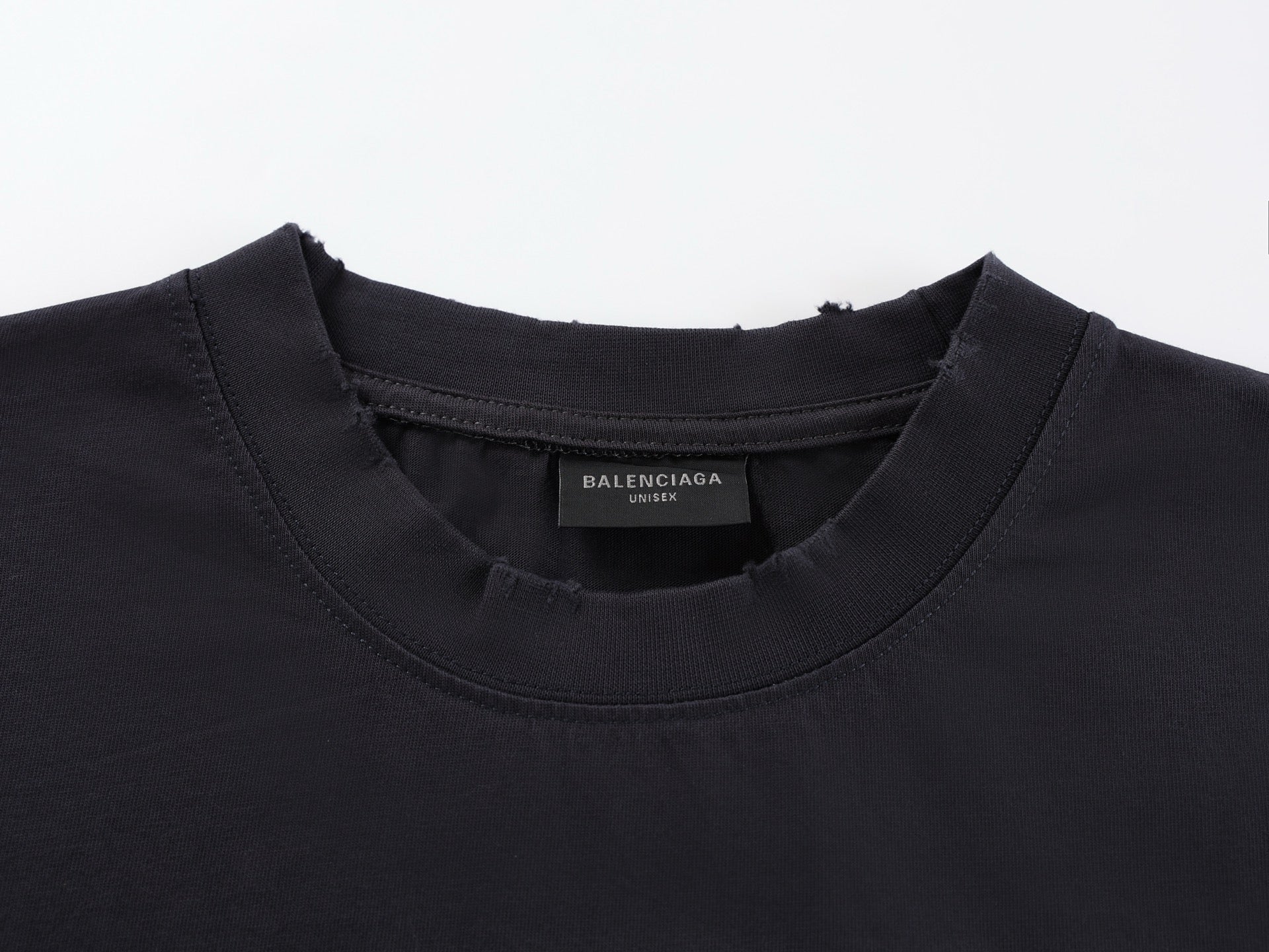Black T-shirt - FashionHype.xyz