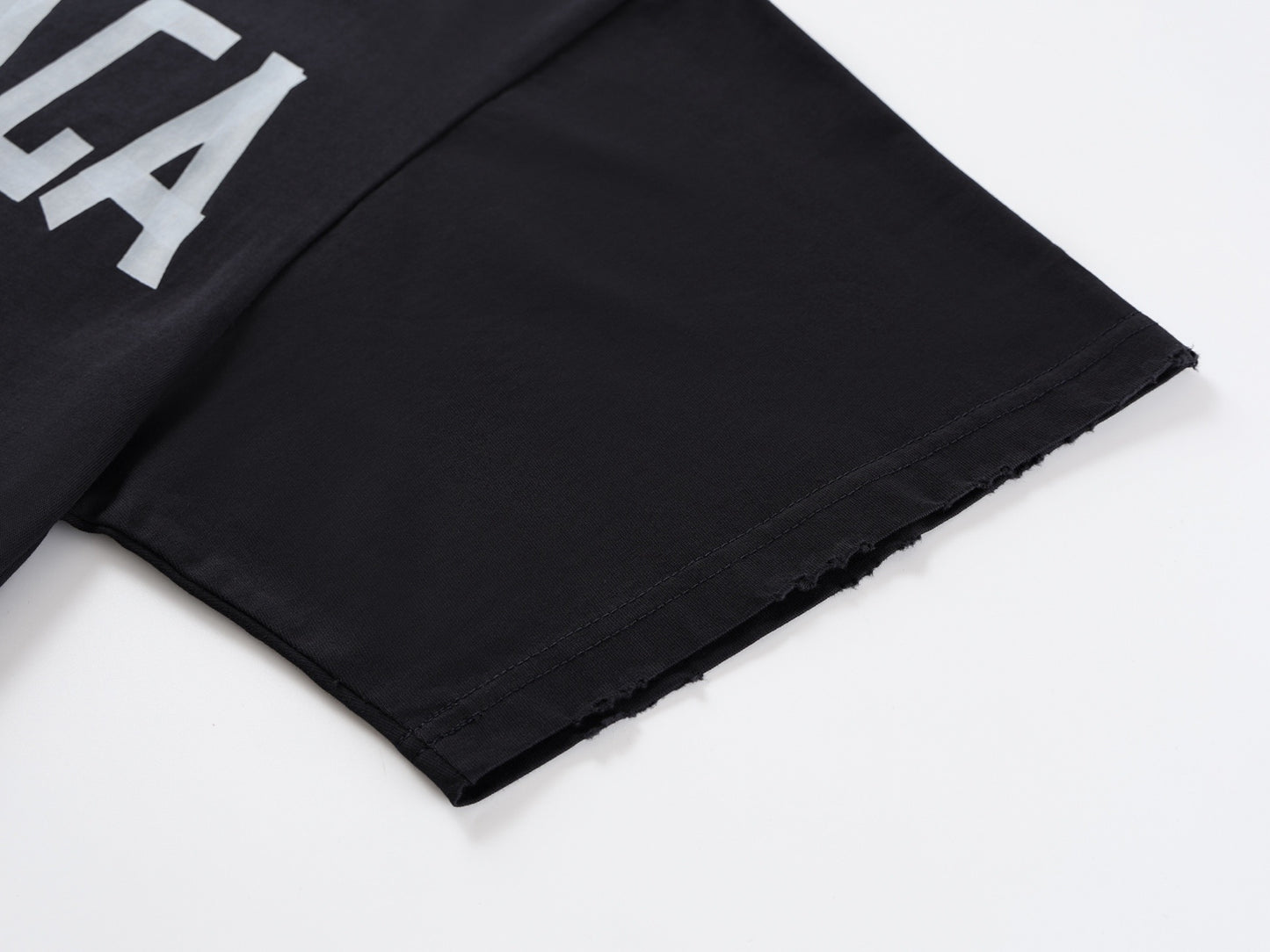 Black T-shirt - FashionHype.xyz