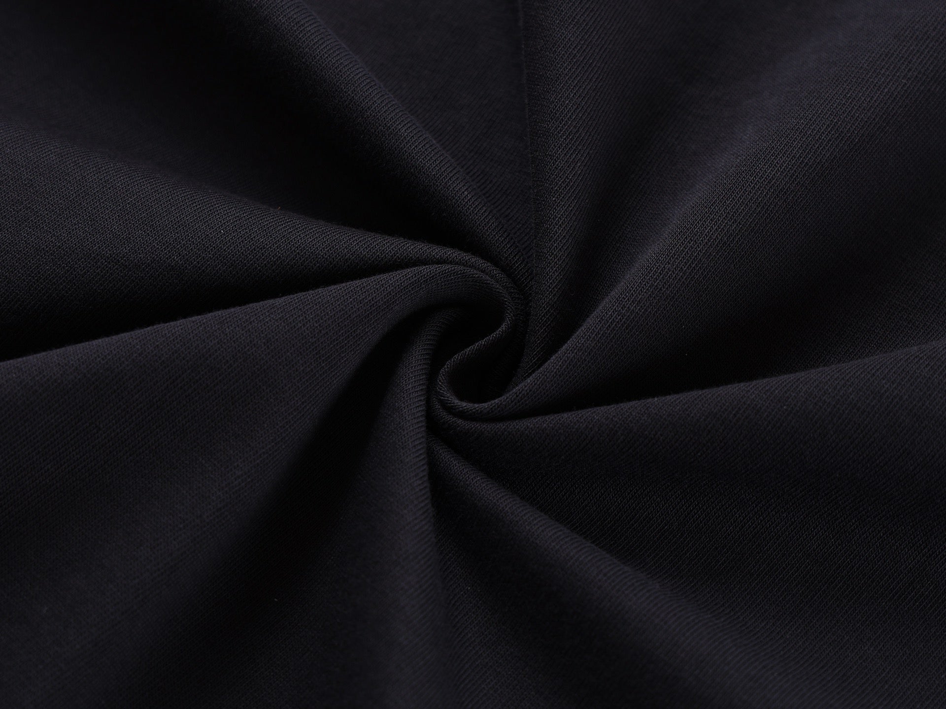 Black T-shirt - FashionHype.xyz