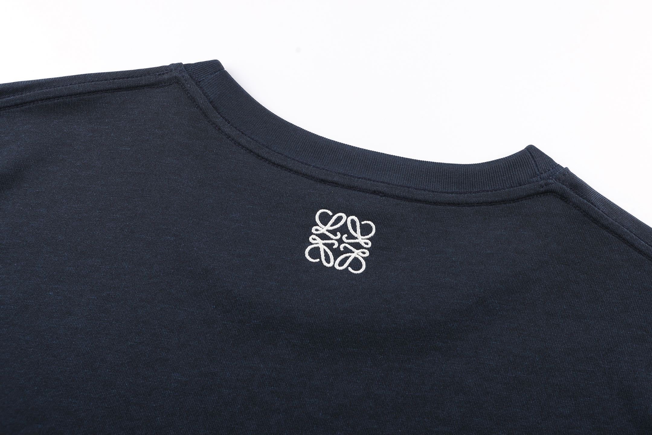 Dark Black T-shirt - FashionHype.xyz