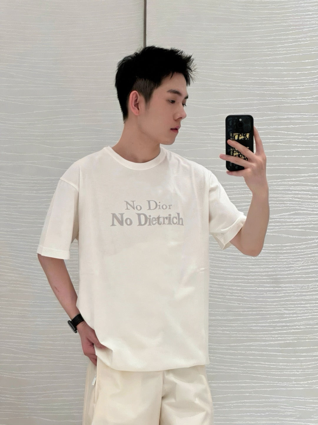 Black and Cream T-shirt - FashionHype.xyz