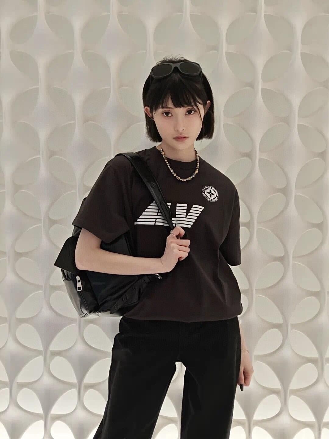 Black T-shirt