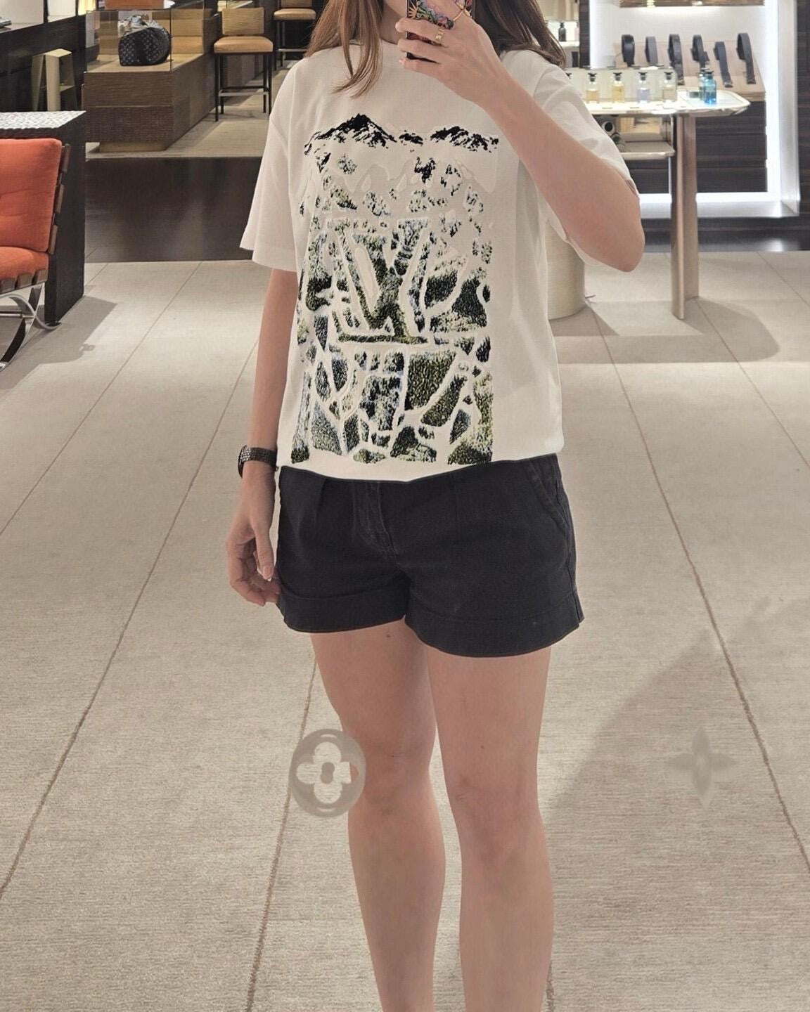 White T-shirt