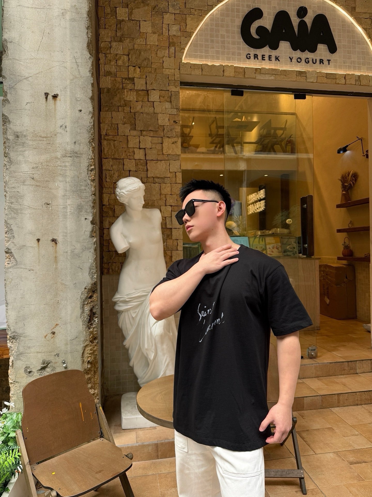 Black T-shirt