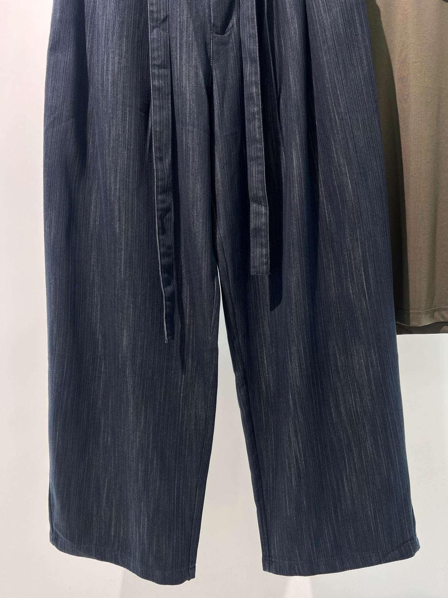 Black and White Pant