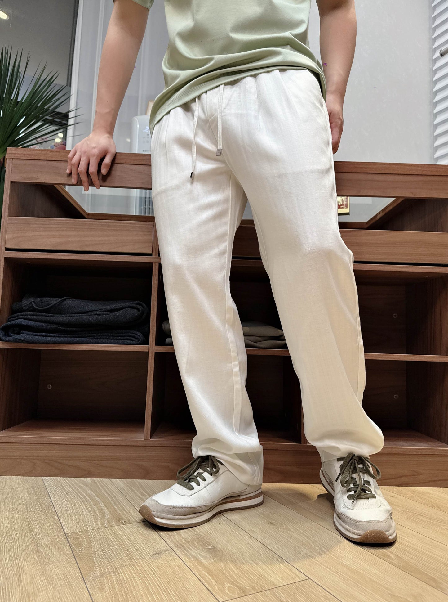 White Pant
